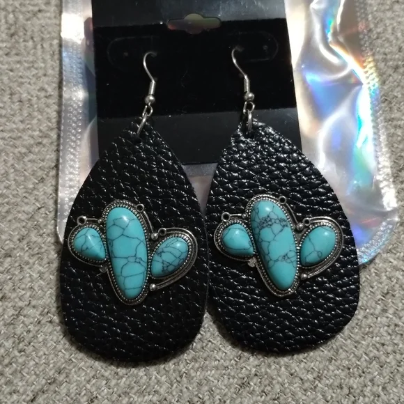Turquoise Cactus Earrings - Picture 2 of 4